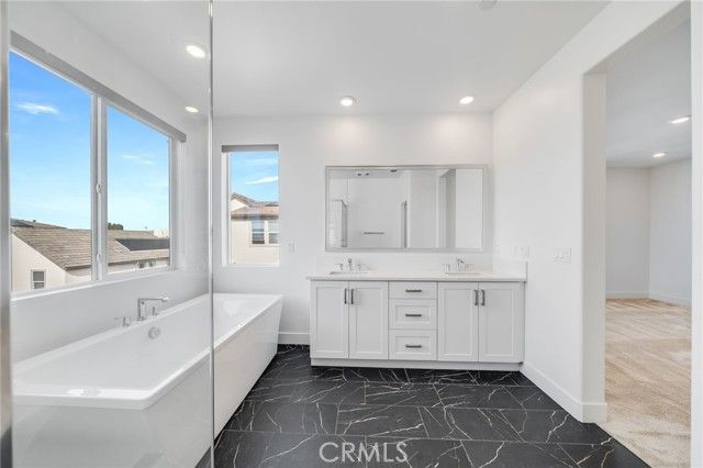 241 Culture, Irvine, CA 92618