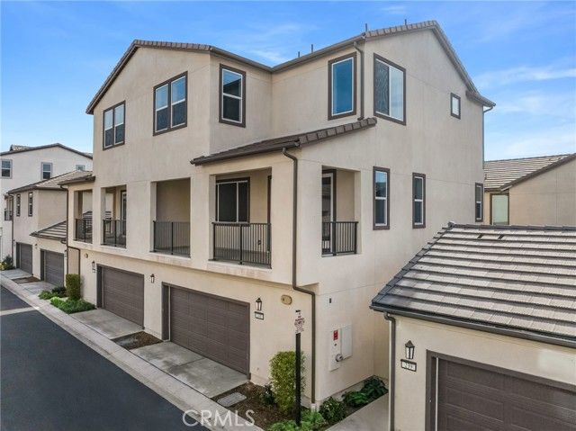 241 Culture, Irvine, CA 92618