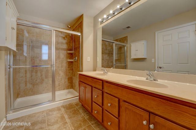 26 Daly Court 1548, Old Bridge, NJ 08857