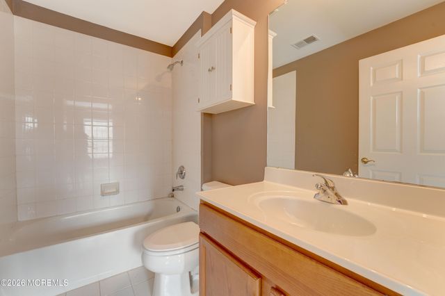 26 Daly Court 1548, Old Bridge, NJ 08857