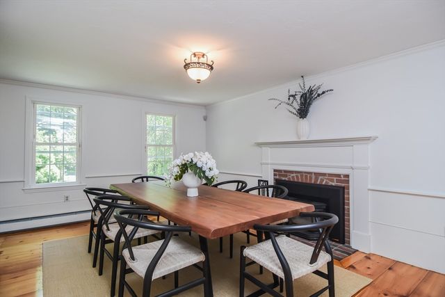 359 Se Main St, Douglas, MA 01516