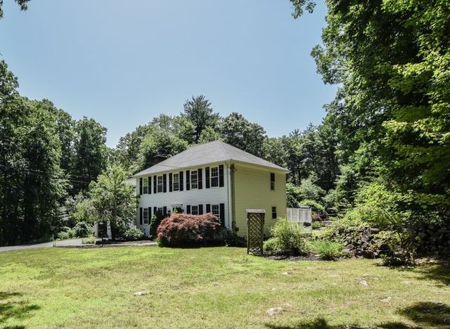 359 Se Main St, Douglas, MA 01516