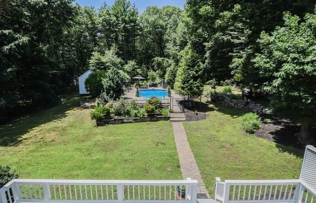 359 Se Main St, Douglas, MA 01516