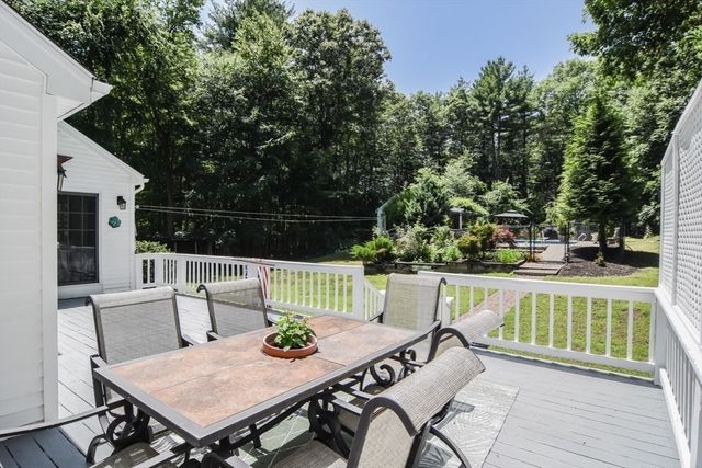 359 Se Main St, Douglas, MA 01516