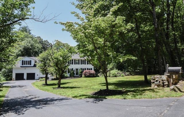 359 Se Main St, Douglas, MA 01516
