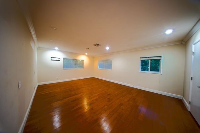 4000 NW 74th Street, Coconut Creek, FL 33073