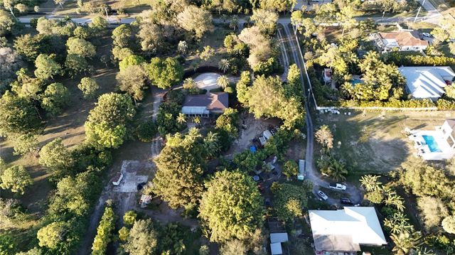 4000 NW 74th Street, Coconut Creek, FL 33073