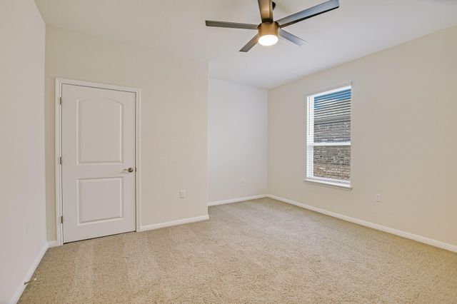 201 Hanging Star LN, Georgetown, TX 78633