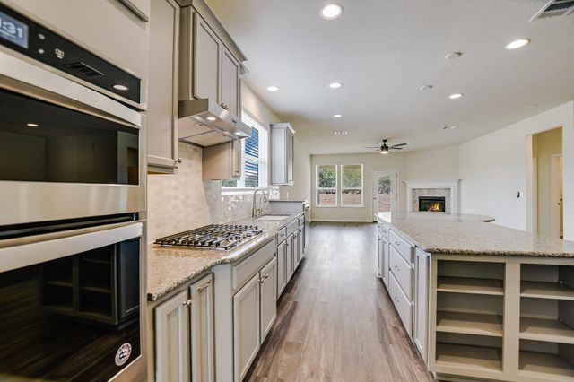 201 Hanging Star LN, Georgetown, TX 78633