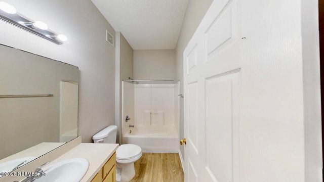 6100 MAGGIES Circle 102, Jacksonville, FL 32244