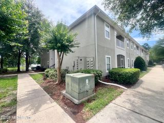 6100 MAGGIES Circle 102, Jacksonville, FL 32244