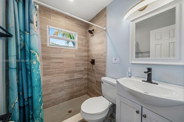 629 N F St, Lake Worth, FL 33460