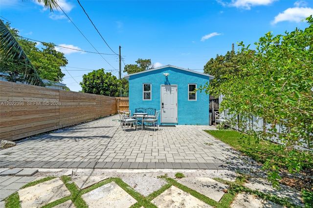 629 N F St, Lake Worth, FL 33460