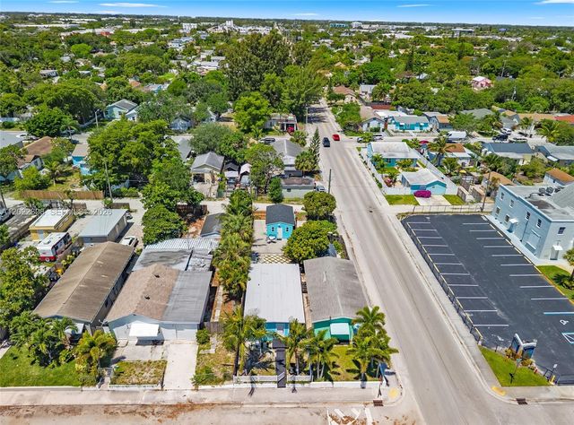 629 N F St, Lake Worth, FL 33460