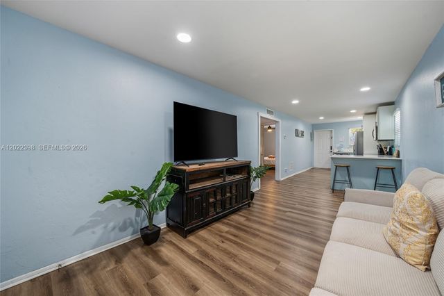 629 N F St, Lake Worth, FL 33460