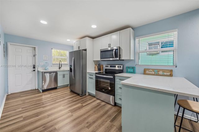 629 N F St, Lake Worth, FL 33460