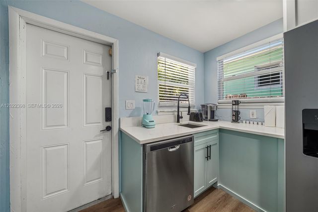 629 N F St, Lake Worth, FL 33460
