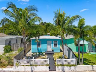 629 N F St, Lake Worth, FL 33460