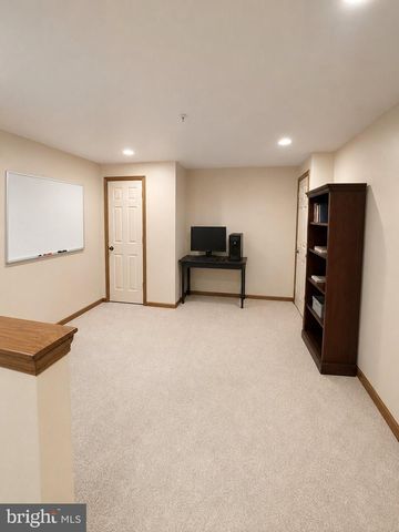 312 ALEXANDER CT, Chalfont, PA 18914