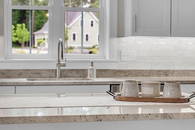 111 Squannacook Rd, Shirley, MA 01464