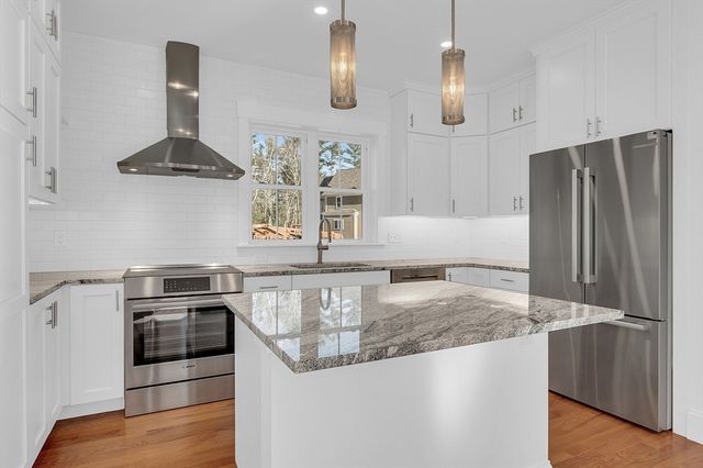 111 Squannacook Rd, Shirley, MA 01464