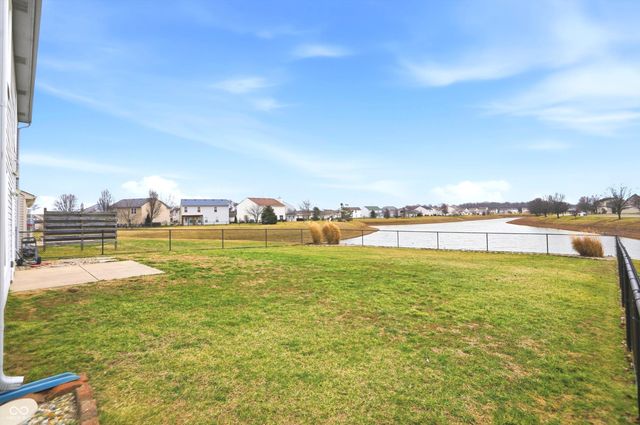 2295 Lakecrest Drive, Columbus, IN 47201