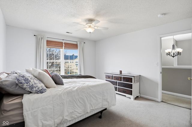 2295 Lakecrest Drive, Columbus, IN 47201