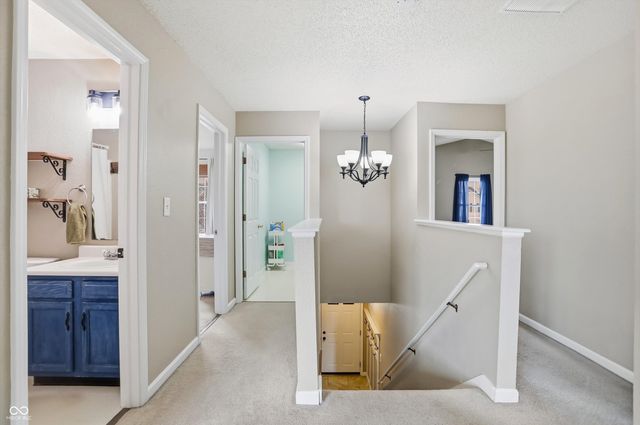 2295 Lakecrest Drive, Columbus, IN 47201