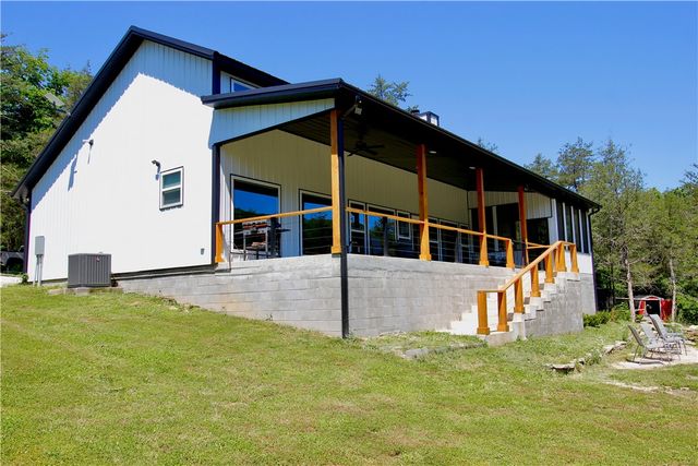 865 County Road 212, Eureka Springs, AR 72631