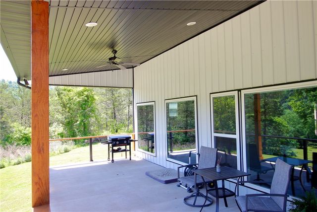 865 County Road 212, Eureka Springs, AR 72631