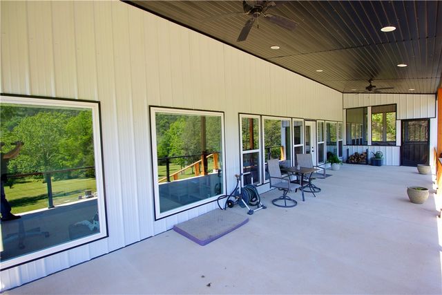 865 County Road 212, Eureka Springs, AR 72631