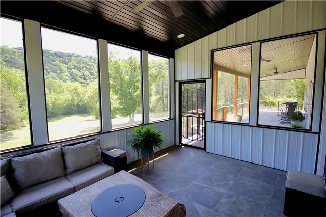 865 County Road 212, Eureka Springs, AR 72631