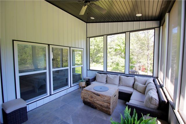 865 County Road 212, Eureka Springs, AR 72631