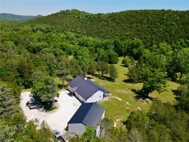 865 County Road 212, Eureka Springs, AR 72631