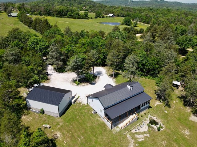 865 County Road 212, Eureka Springs, AR 72631