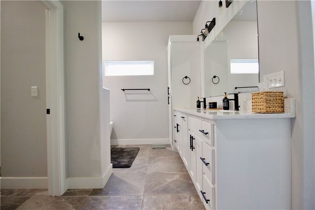 865 County Road 212, Eureka Springs, AR 72631