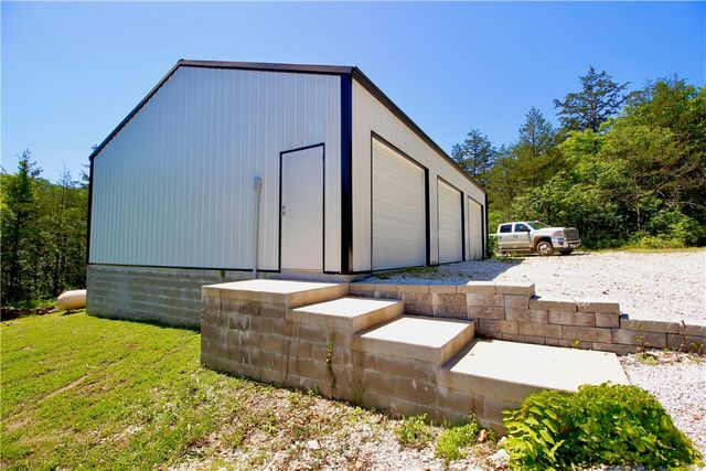 865 County Road 212, Eureka Springs, AR 72631