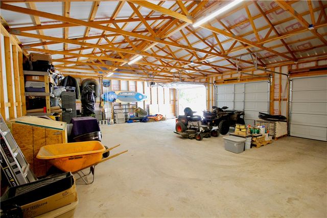 865 County Road 212, Eureka Springs, AR 72631
