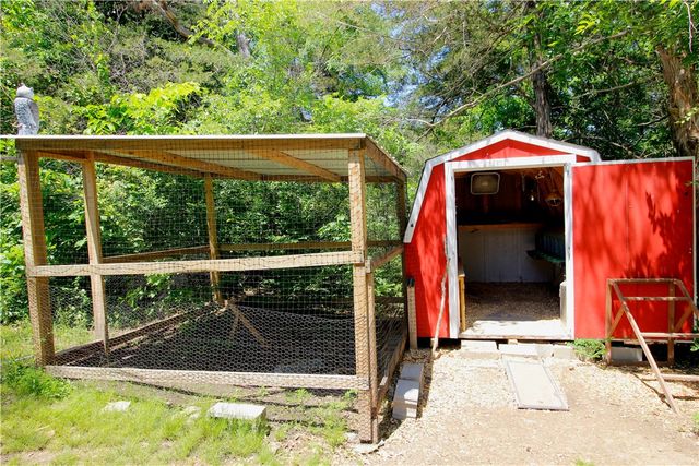 865 County Road 212, Eureka Springs, AR 72631