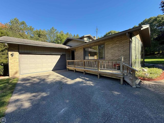 306 N Hurd Road, Ortonville, MI 48462