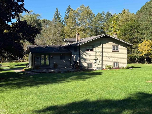 306 N Hurd Road, Ortonville, MI 48462