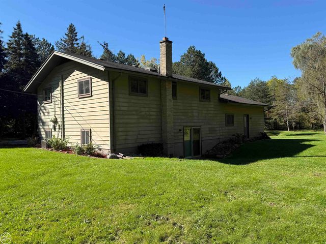 306 N Hurd Road, Ortonville, MI 48462