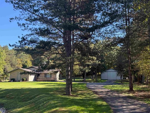 306 N Hurd Road, Ortonville, MI 48462