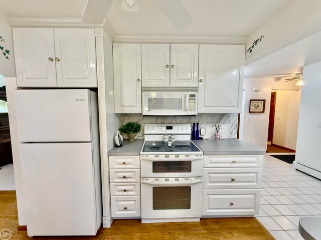306 N Hurd Road, Ortonville, MI 48462