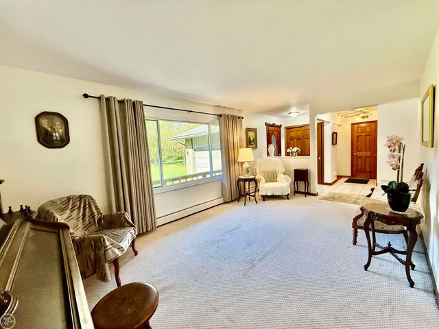 306 N Hurd Road, Ortonville, MI 48462