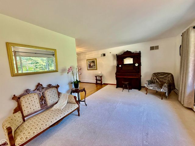 306 N Hurd Road, Ortonville, MI 48462