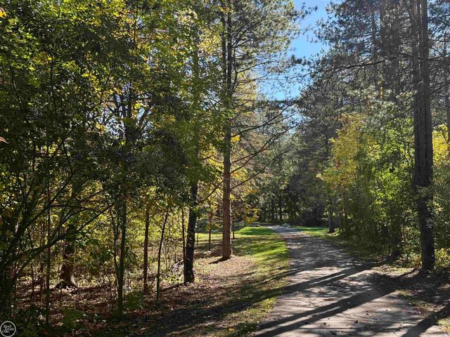 306 N Hurd Road, Ortonville, MI 48462