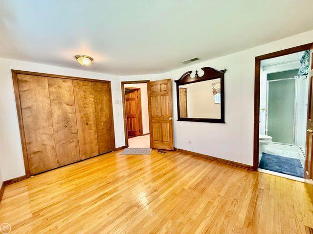306 N Hurd Road, Ortonville, MI 48462