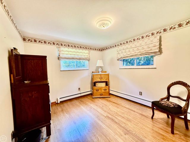 306 N Hurd Road, Ortonville, MI 48462