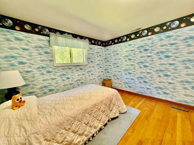 306 N Hurd Road, Ortonville, MI 48462